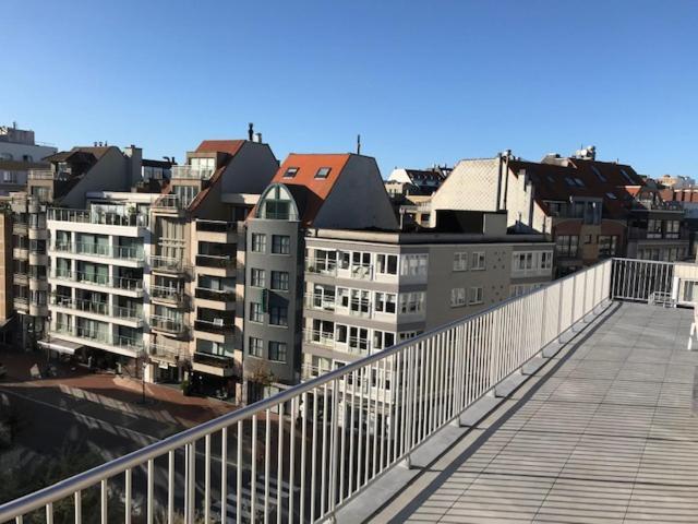 Penthouse Sun Corner Knokke Apartment Exterior photo